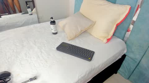 alexaa_small online show from 03/10/25, 11:42