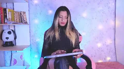 alexaavandercloude online show from 07/19/26, 10:13