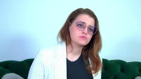 AlexaAvery online show from 05/29/26, 06:44
