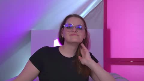 AlexaAvery online show from 06/03/26, 02:33