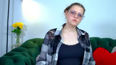 AlexaAvery online show from 06/06/26, 06:51