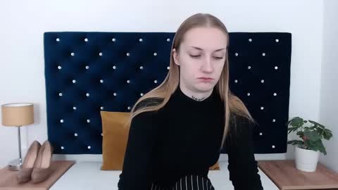 Alexa with big heart 3 online show from 12/16/24, 08:52