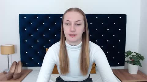 Alexa with big heart 3 online show from 12/23/24, 11:47
