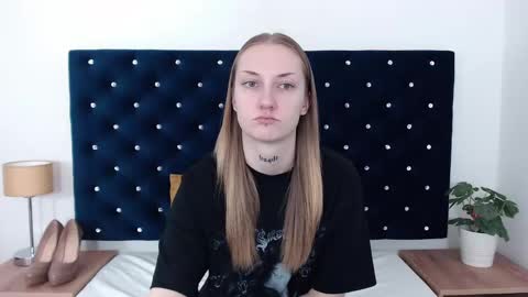 Alexa with big heart 3 online show from 12/27/24, 03:59