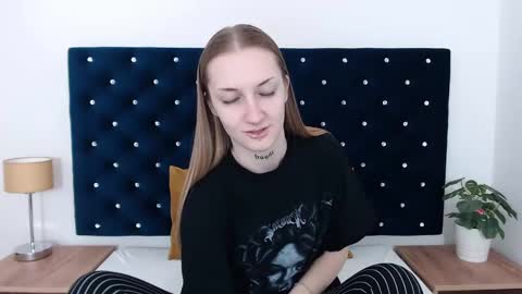 Alexa with big heart 3 online show from 01/06/25, 12:13