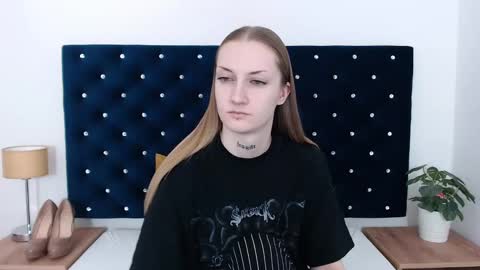 Alexa with big heart 3 online show from 01/06/25, 03:19