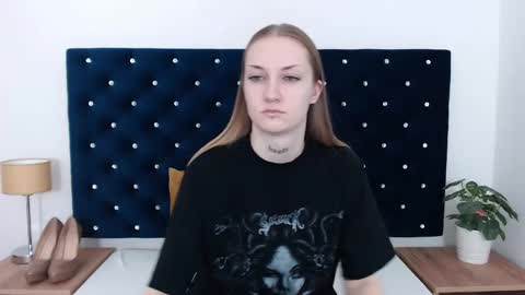 Alexa with big heart 3 online show from 01/07/25, 12:09