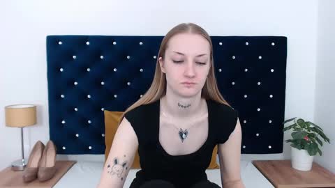 Alexa with big heart 3 online show from 01/15/25, 12:58
