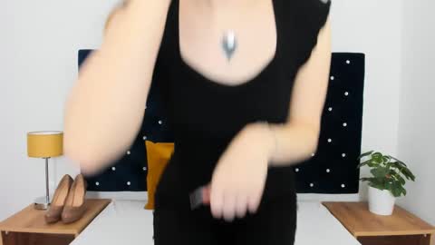Alexa with big heart 3 online show from 02/10/25, 11:46