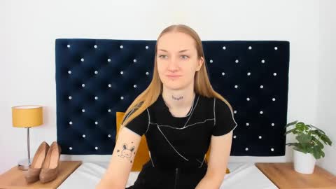 Alexa with big heart 3 online show from 02/18/25, 12:17