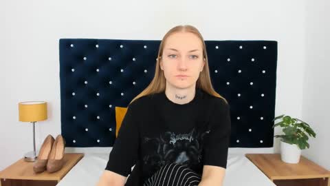 Alexa with big heart 3 online show from 02/20/25, 09:33