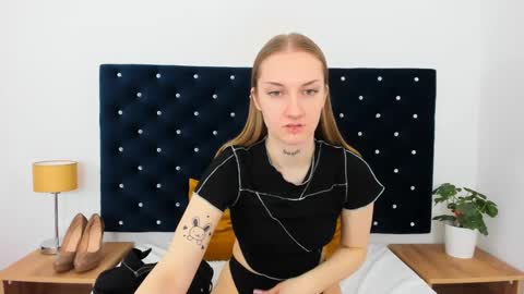 Alexa with big heart 3 online show from 03/04/25, 03:26