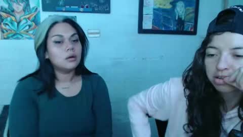 Snapshot of alexablu3 chatting on 12/31/24, 10:01 Alexa Blu3 online show from 12/31/24, 10:01