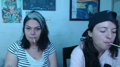 Snapshot of alexablu3 chatting on 01/06/25, 12:16 Alexa Blu3 online show from 01/06/25, 12:16