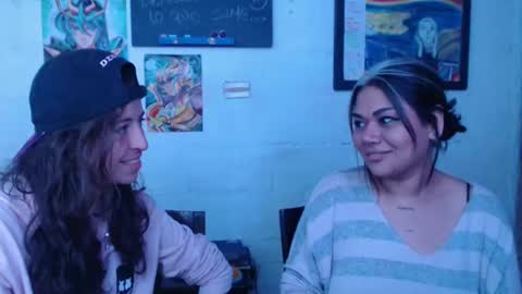 Snapshot of alexablu3 chatting on 02/08/25, 01:11 Alexa Blu3 online show from 02/08/25, 01:11