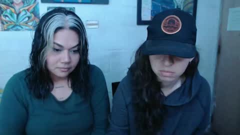 Snapshot of alexablu3 chatting on 02/10/25, 01:24 Alexa Blu3 online show from 02/10/25, 01:24