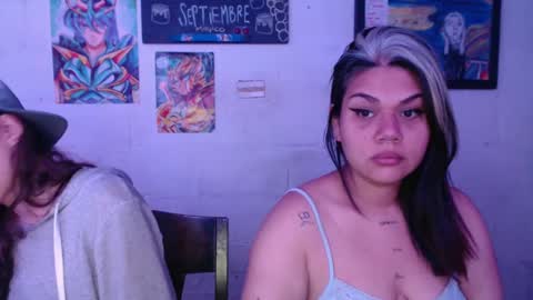 Snapshot of alexablu3 chatting on 09/24/25, 11:19 Alexa Blu3 online show from 09/24/25, 11:19