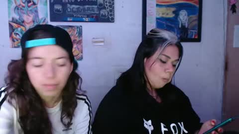 Snapshot of alexablu3 chatting on 10/10/25, 12:20 Alexa Blu3 online show from 10/10/25, 12:20