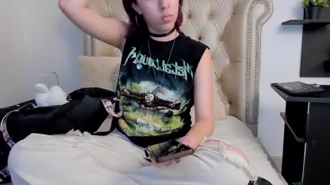 Snapshot of alexafoxy18 chatting on 12/03/24, 03:52 ALEXA online show from 12/03/24, 03:52