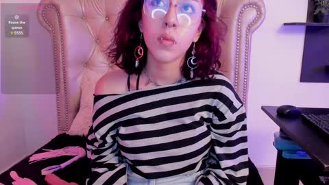 Snapshot of alexafoxy18 chatting on 01/16/25, 04:17 ALEXA online show from 01/16/25, 04:17