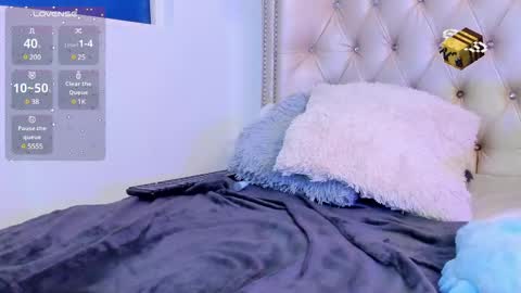 Snapshot of alexafoxy18 chatting on 02/23/25, 07:33 ALEXA online show from 02/23/25, 07:33