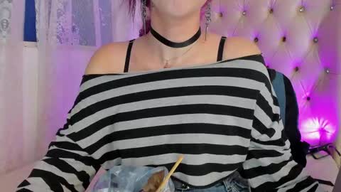 Snapshot of alexafoxy18 chatting on 09/25/25, 06:50 ALEXA online show from 09/25/25, 06:50