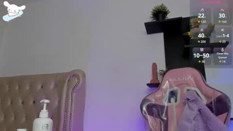 Snapshot of alexafoxy18 chatting on 10/04/25, 06:44 ALEXA online show from 10/04/25, 06:44