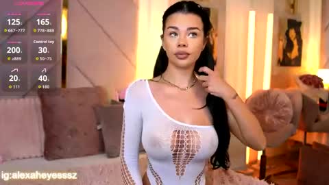 Snapshot of alexaheyess chatting on 06/18/26, 05:19 Alexa online show from 06/18/26, 05:19