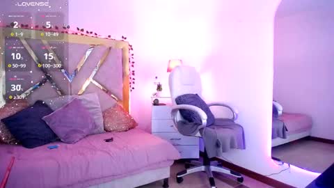 Alexa Moon online show from 10/10/25, 05:56