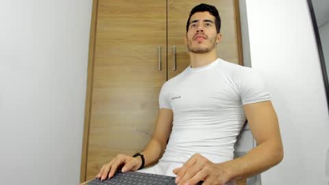alexander__lips online show from 12/20/24, 11:58