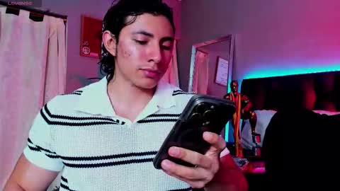 Alex online show from 12/15/25, 01:21