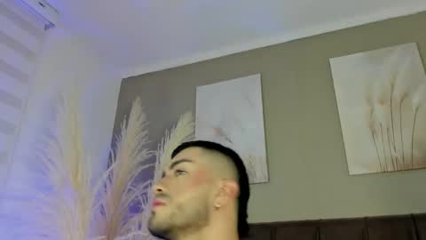Alexander Diaz online show from 06/01/26, 01:57
