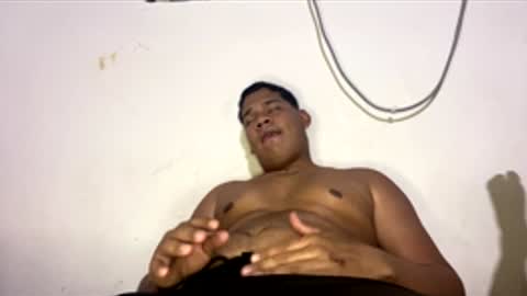 Snapshot of alexander_kross chatting on 05/21/26, 03:24 Alex kross online show from 05/21/26, 03:24