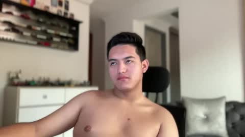 Snapshot of alexandergrey760886 chatting on 11/20/25, 01:44 alexander grey online show from 11/20/25, 01:44