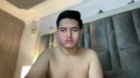 Snapshot of alexandergrey760886 chatting on 11/25/25, 07:30 alexander grey online show from 11/25/25, 07:30