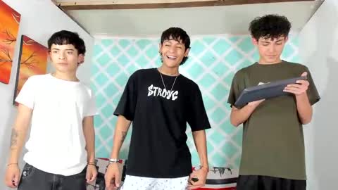 chicos hot online show from 12/06/24, 08:18