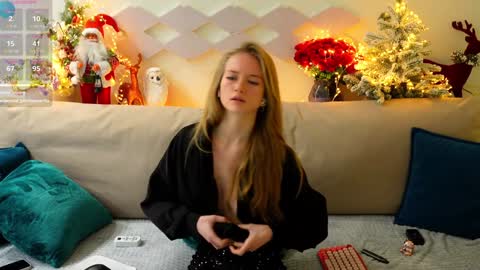 Alexandra Demore online show from 12/23/24, 03:50