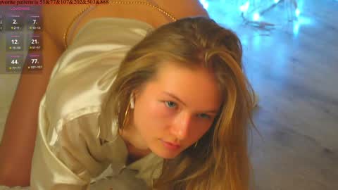 Alexandra Demore online show from 01/30/25, 10:41
