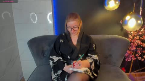 Snapshot of alexandra_kind chatting on 02/02/25, 01:41 Alexandra online show from 02/02/25, 01:41
