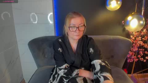 Snapshot of alexandra_kind chatting on 02/02/25, 04:43 Alexandra online show from 02/02/25, 04:43