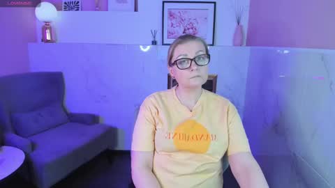 Snapshot of alexandra_kind chatting on 02/23/25, 11:55 Alexandra online show from 02/23/25, 11:55