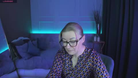 Snapshot of alexandra_kind chatting on 02/24/25, 08:47 Alexandra online show from 02/24/25, 08:47