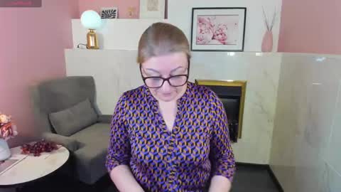 Snapshot of alexandra_kind chatting on 02/27/25, 03:14 Alexandra online show from 02/27/25, 03:14