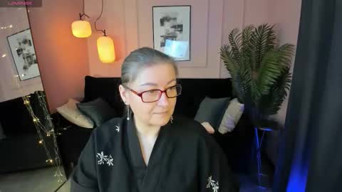 Snapshot of alexandra_kind chatting on 03/14/26, 01:38 Alexandra online show from 03/14/26, 01:38