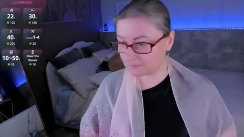 Snapshot of alexandra_kind chatting on 03/18/26, 09:40 Alexandra online show from 03/18/26, 09:40