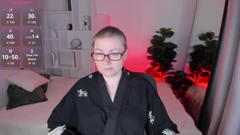 Snapshot of alexandra_kind chatting on 03/22/26, 08:34 Alexandra online show from 03/22/26, 08:34