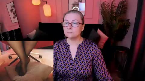 Snapshot of alexandra_kind chatting on 04/29/26, 09:10 Alexandra online show from 04/29/26, 09:10