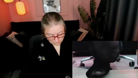 Snapshot of alexandra_kind chatting on 06/05/26, 02:45 Alexandra online show from 06/05/26, 02:45