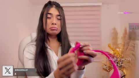 Alexandra Rodriguez online show from 11/24/25, 01:49