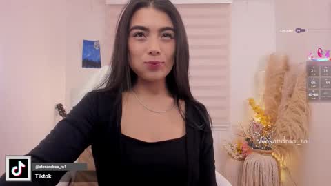 Alexandra Rodriguez online show from 12/01/25, 11:21